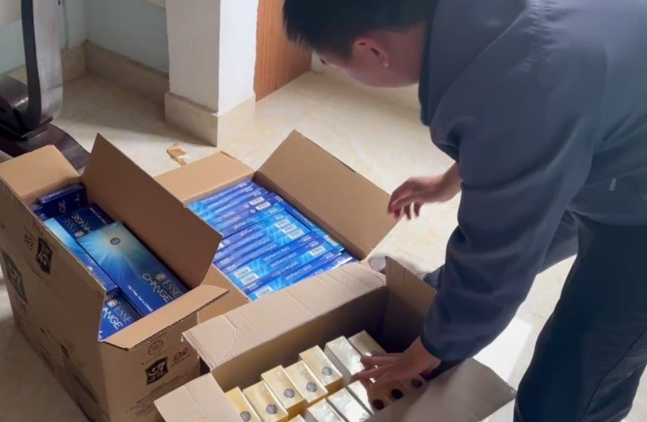 Triệt phá đường dây mua bán thuốc lá ngoại nhập lậu tại Đà Nẵng